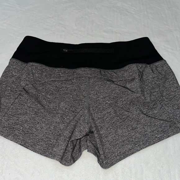 Lululemon Run Times Short II *4" Size 4 - Picture 4 of 7